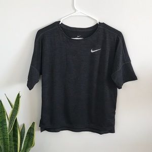 Nike Cropped Workout Top